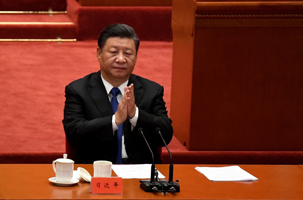El presidente Xi Jinping se comprometió a apoyar los sectores de la tecnología, la infraestructura y el empleo para reactivar la economía de su país. Foto: AFP.