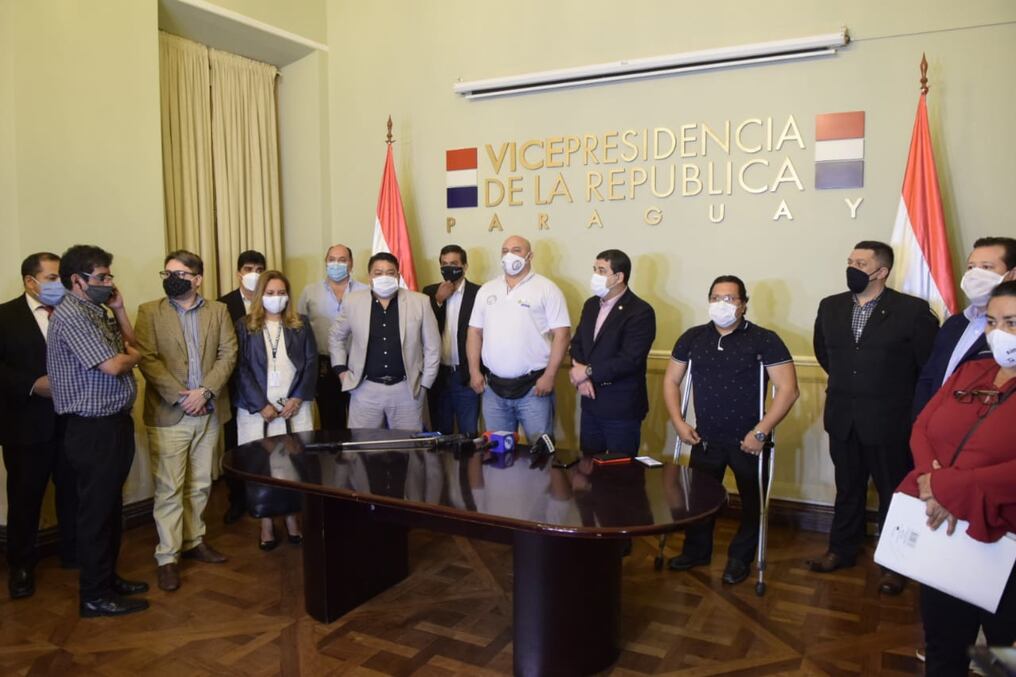 Las centrales obreras buscan analizar mejor la propuesta del Ejecutivo para ajustar el proyecto de ley del servicio civil.