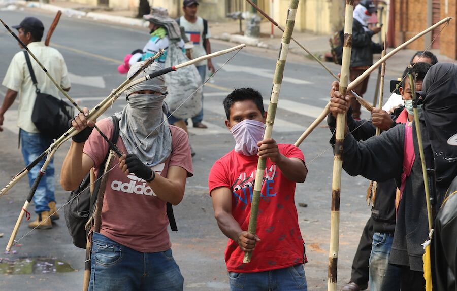 No volvamos a los arcos y flechas