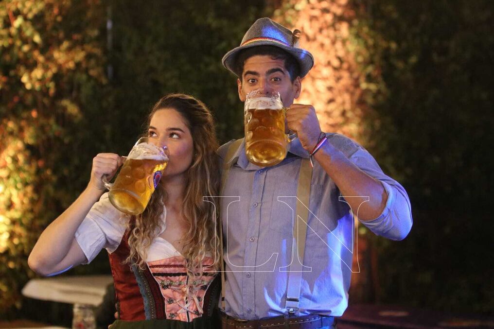 Sexta edición del Oktoberfest de la carpa Paulaner en la Costanera de Asunción. Foto: Cristóbal Núñez.
