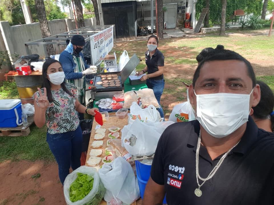 Compañeros de trabajo y amigos del periodista Rubén Reyes  realizan este viernes una intensa jornada solidaria. Foto: Gentileza.