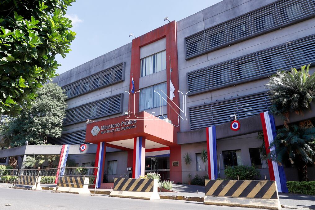 Los funcionarios abogados de la institución podrán concursar en el próximo llamado. Foto: Christian Meza.