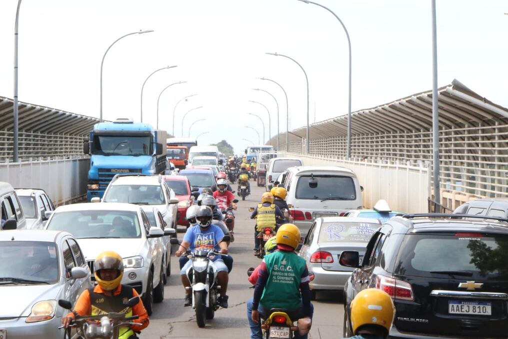 El cierre de frontera no fue incluido dentro de las nuevas restricciones de circulación del Gobierno en el marco de la alerta roja sanitaria. Foto: Archivo.