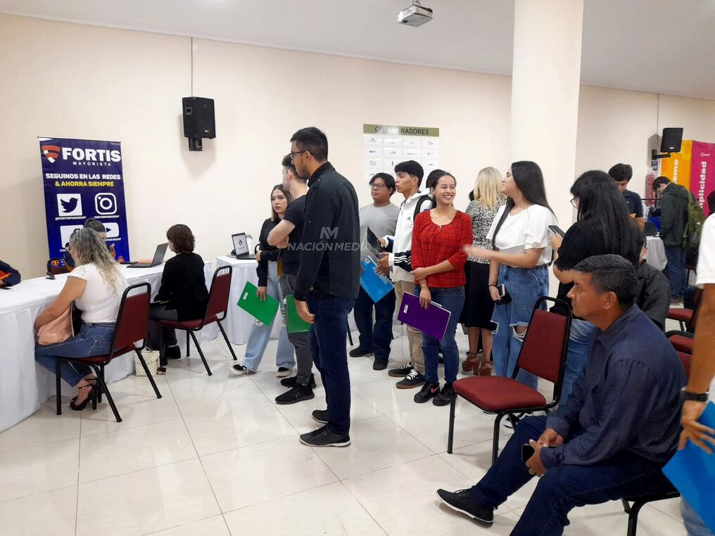 Al ser todo un éxito la iniciativa de las ferias de Empleo en Central, se está extendiendo también a otras ciudades del interior del país. Foto: Dolly Galeano.