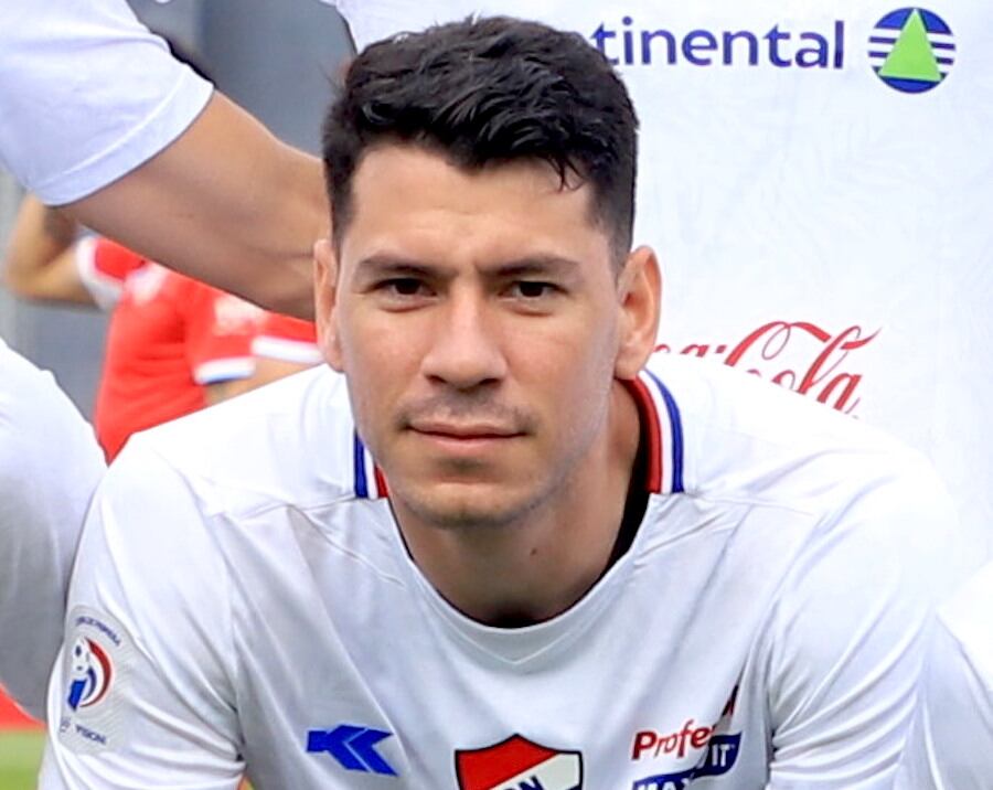 Juan Franco, lateral tricolor.