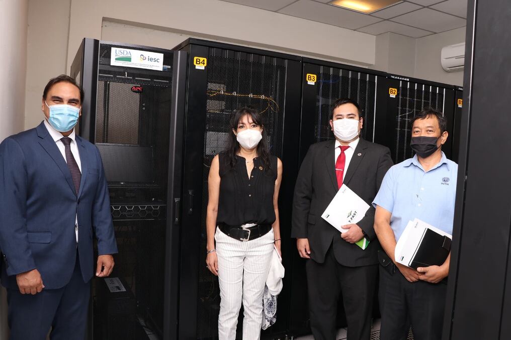Funcionarios del INTN se están capacitando para el correcto funcionamiento del sistema. Foto: Gentileza.