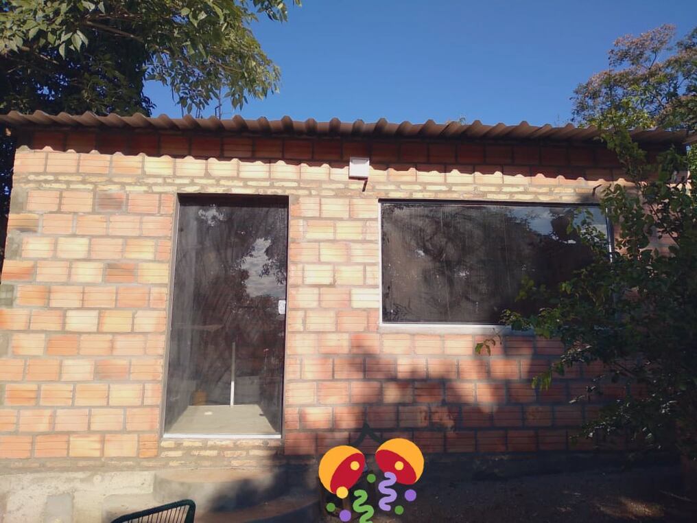 “Quiero mostrarles mi autorregalo de cumpleaños. Estoy muy feliz porque costó muchísimo, pero ya tengo mi propia pieza”, posteó Isabel Cáceres, en su cuenta de Twitter. Foto: Gentileza.
