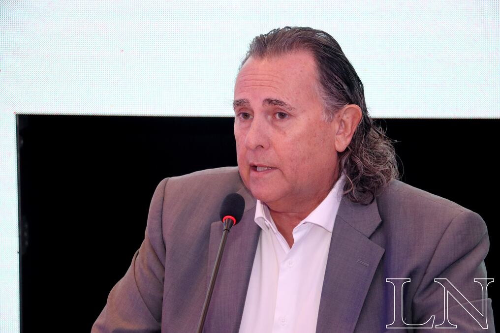 El presidente de la Unión de Tabacaleras del Paraguay, José Ortiz, sostuvo que la verdadera finalidad de la propuesta es utilizarla como un garrote político con miras a las próximas elecciones. Foto: Emilio Bazán.