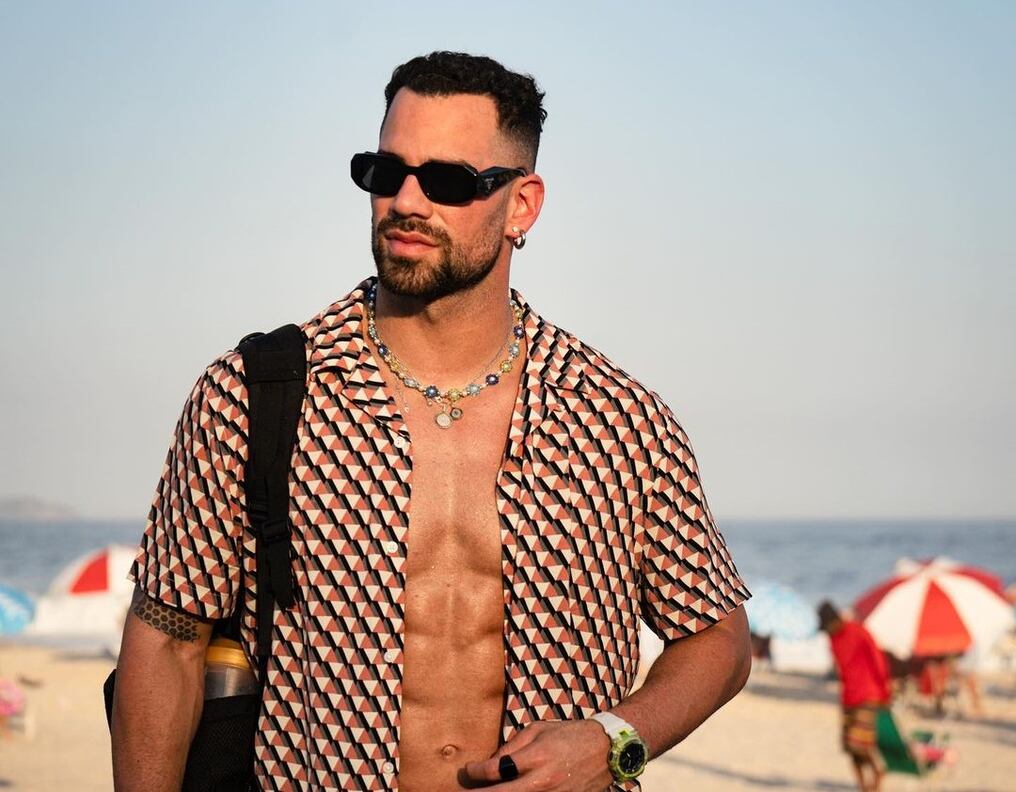 El influencer compartió en Instagram la odisea que representa manejar en medio de los raudales de Asunción. Foto: @renatoprono.