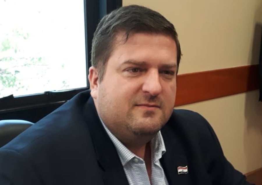 El senador Patrick Kemper celebró la media sanción calificándola de “histórica”. Aseguró que en las próximas elecciones municipales los jóvenes serán mayoría en las intendencias y concejalías de todo el país. Foto: Archivo.