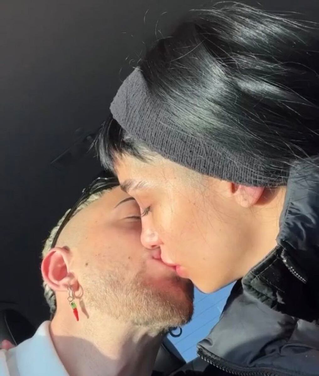 La joven cantante argentina, María Becerra, ya oficializó a su nueva pareja, el rapero J Rei y dejó ver cómo comparten cotidianamente sus mañanas. Foto: Gentileza.