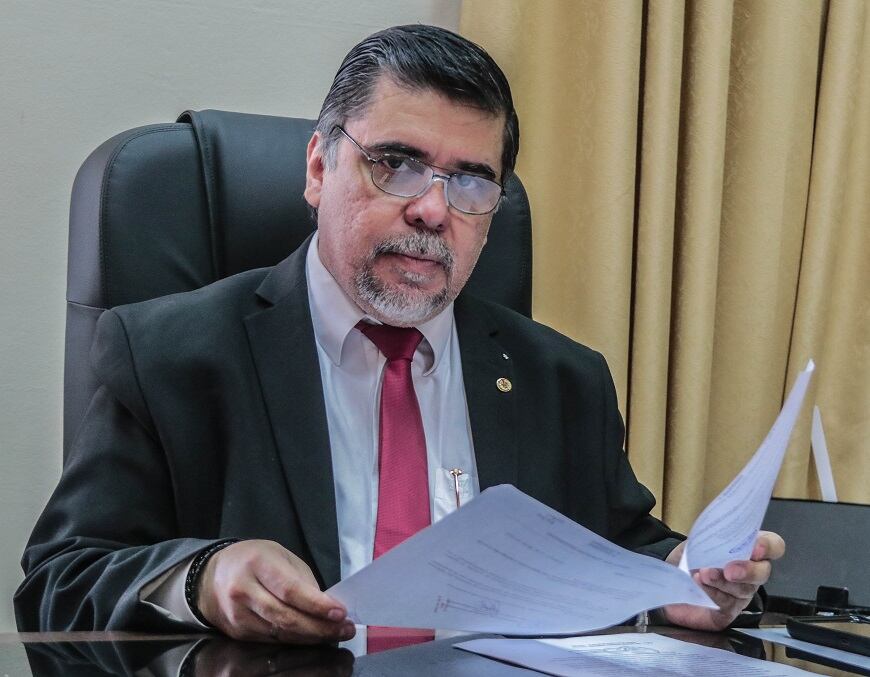 El viceministro Julio Borba manifestó que las negociaciones se encuentran muy avanzadas para adquirir las vacunas contra el COVID-19. Foto: Gentileza.