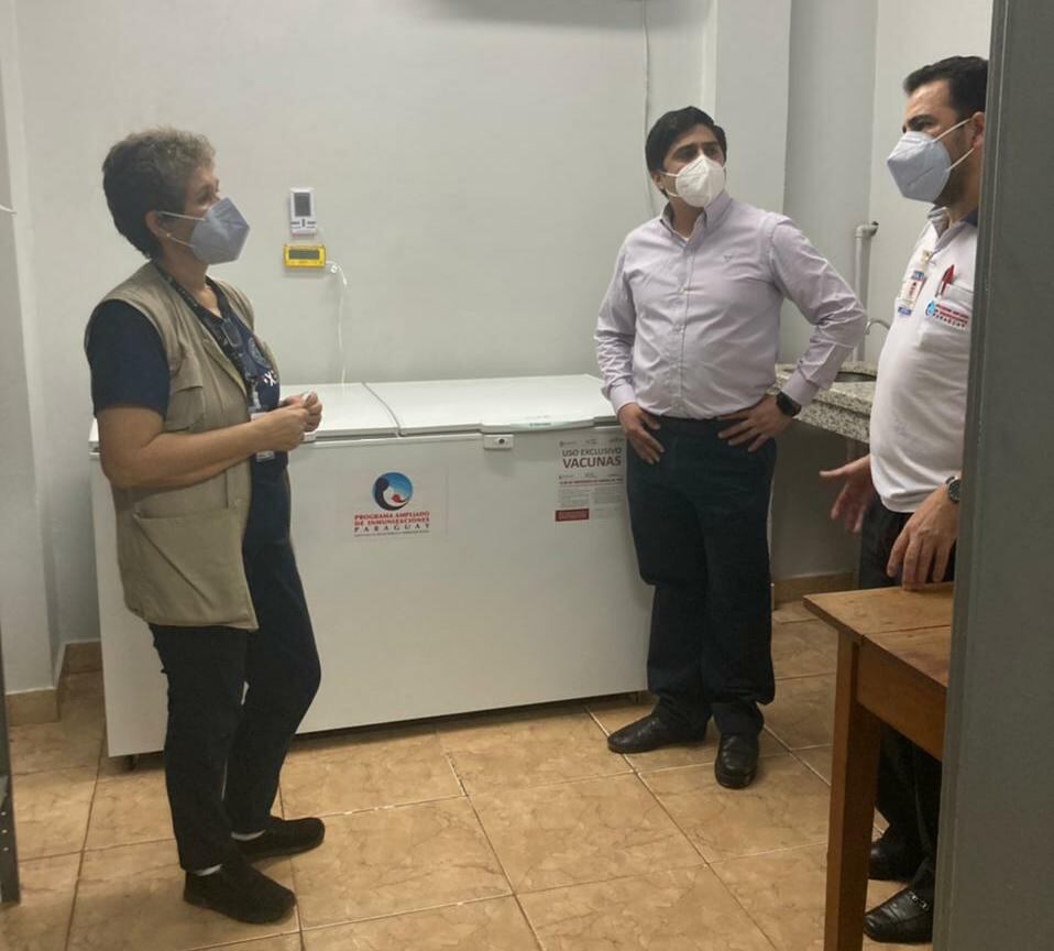 En este congelador estarán depositadas las vacunas una vez que sean traídas a Alto Paraná. Foto: Gentileza