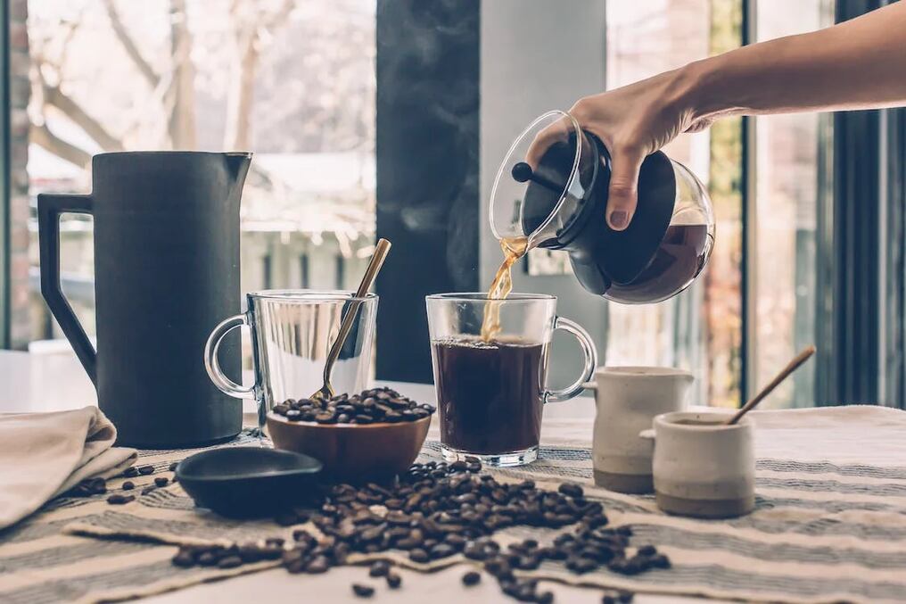Muchas personas consideran al café más que una bebida sabrosa o un hábito matutino, ya que ayuda a mantenerse física y mentalmente alerta para seguir siendo productivos. Foto: Gentileza.