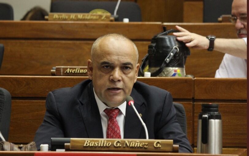 El legislador colorado mencionó que las facturas falsificadas existen en varias administraciones, aludiendo al intendente de Ciudad del Este, Miguel Prieto, cuya incipiente gestión afronta 19 denuncias de irregularidades. Foto: Gentileza.
