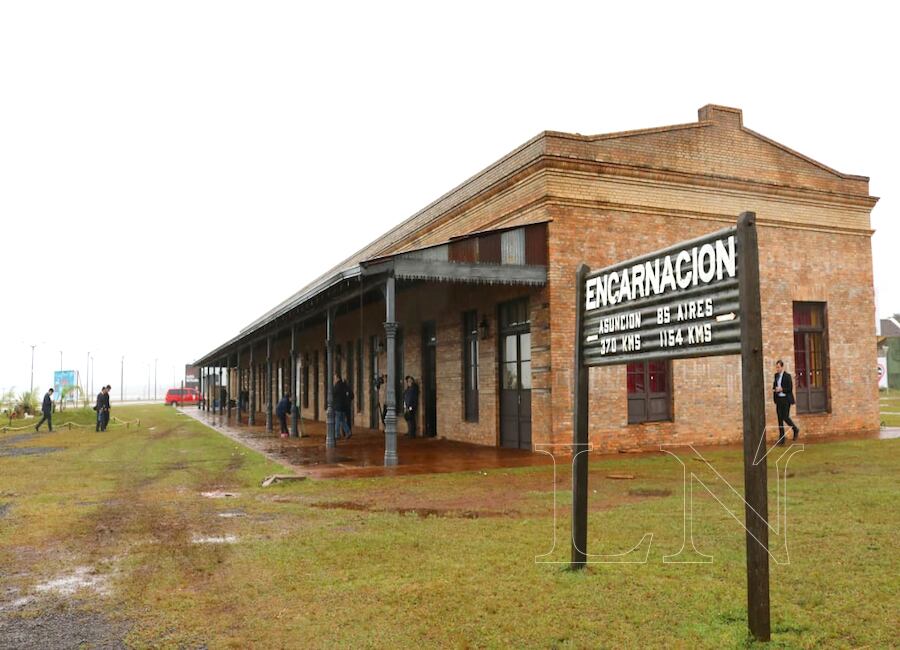 La vieja estación de tren ubicada en la ciudad de Encarnación, departamento de Itapúa. Foto: Archivo.