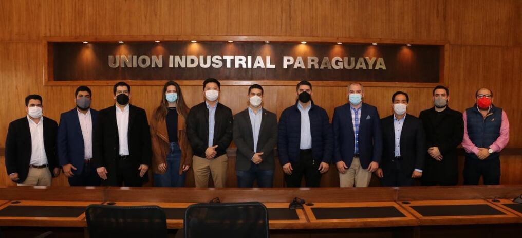 "Con la UIP Joven, liderada por Fran Martino, trazamos una hoja de ruta para seguir consolidando el apoyo a este sector estratégico de la economía", señaló el candidato a intendente capitalino. Foto: Gentileza.
