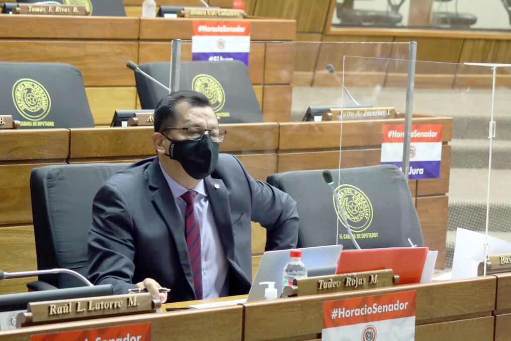 La baja ejecución de los más de US$ de 3.000 millones de préstamos preocupa al diputado Tadeo Rojas. Foto: Archivo.