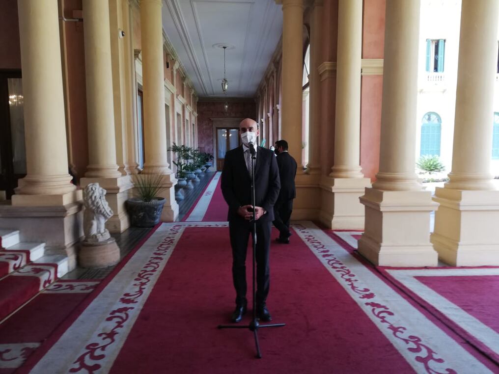 El ministro de Salud manifestó que no acabó la cuarentena sanitaria, por lo que pidió a la ciudadanía que continúe cumpliendo con las medidas sanitarias para mitigar el riesgo de contagio. Foto: 970 Am.