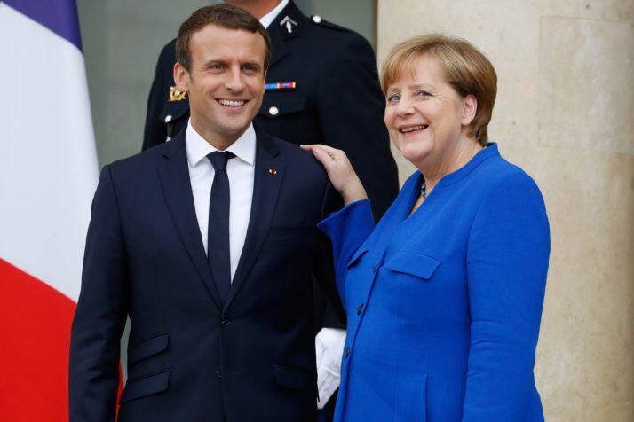 Emmanuel Macron y Angela Merkel anunciaron que entregarán al menos 30 millones de dosis cada una, de aquí a finales de año. Foto: AFP.