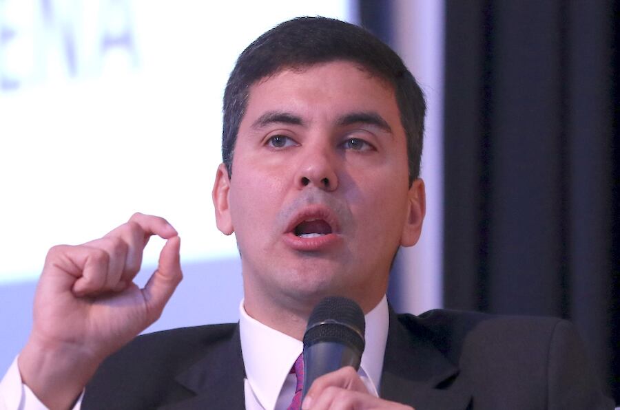 El economista afirmó que la administración del presidente Mario Abdo Benítez no generará importantes cambios en lo que resta de su mandato. Foto: Archivo.