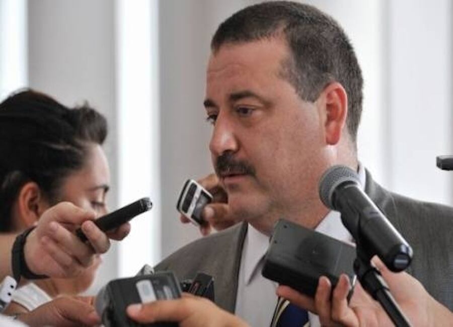 El parlamentario afirmó que los agentes deshonran el uniforme ante la crisis sanitaria y económica. Foto: Archivo.