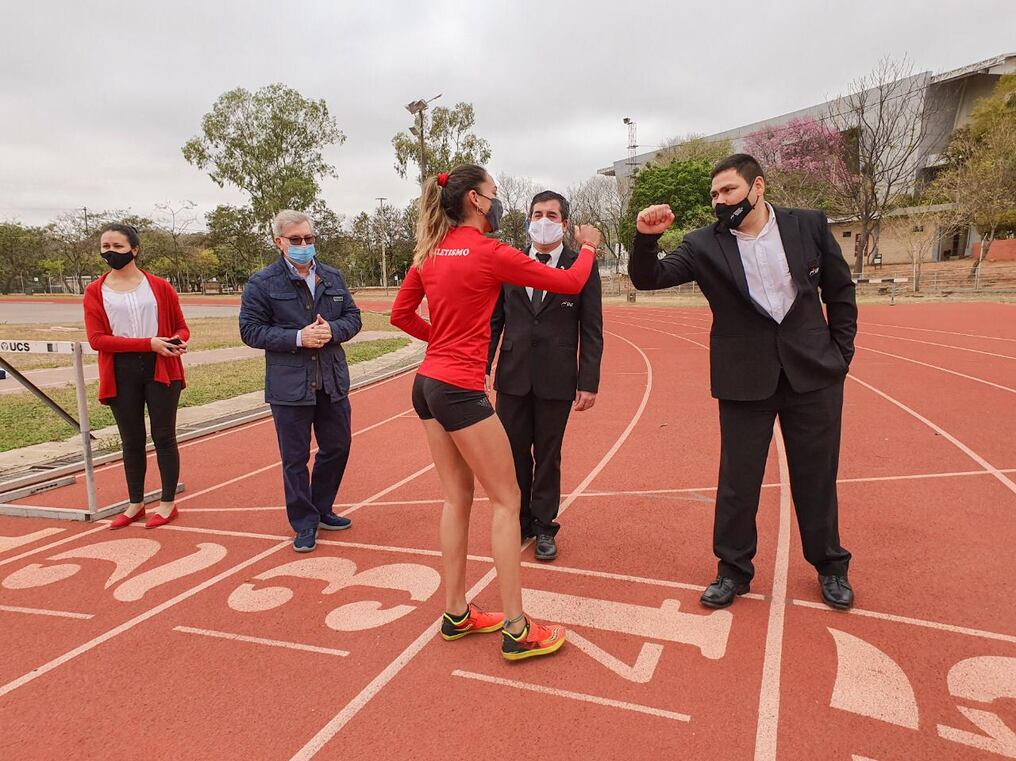 Aprobaron protocolos sanitarios que permiten el retorno de los entrenamientos en la pista sintética en el predio de la Secretaría Nacional de Deportes. Foto: Gentileza.
