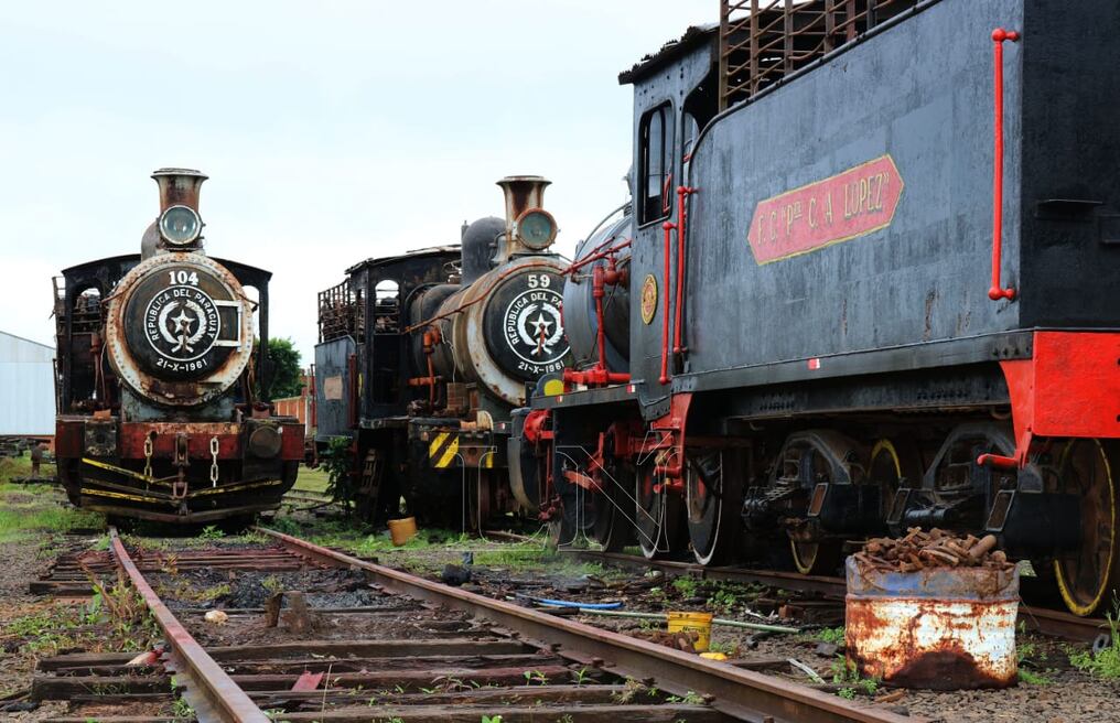La reconstrucción de la ferrovía en un lugar alternativo a las zonas inundadas, ya estaba incorporada en la Resolución 141/83 del Consejo de Administración. Foto: Tomás Bogado.