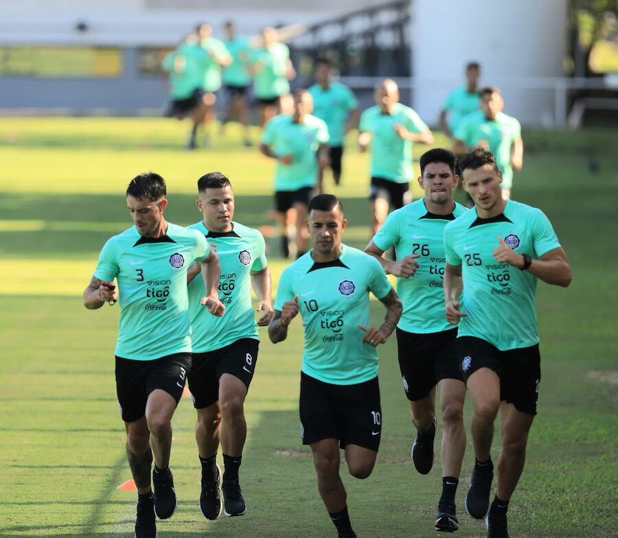 El plantel franjeado comenzará a soltarse en lo futbolístico.FOTO:ROBERTO ZARZA