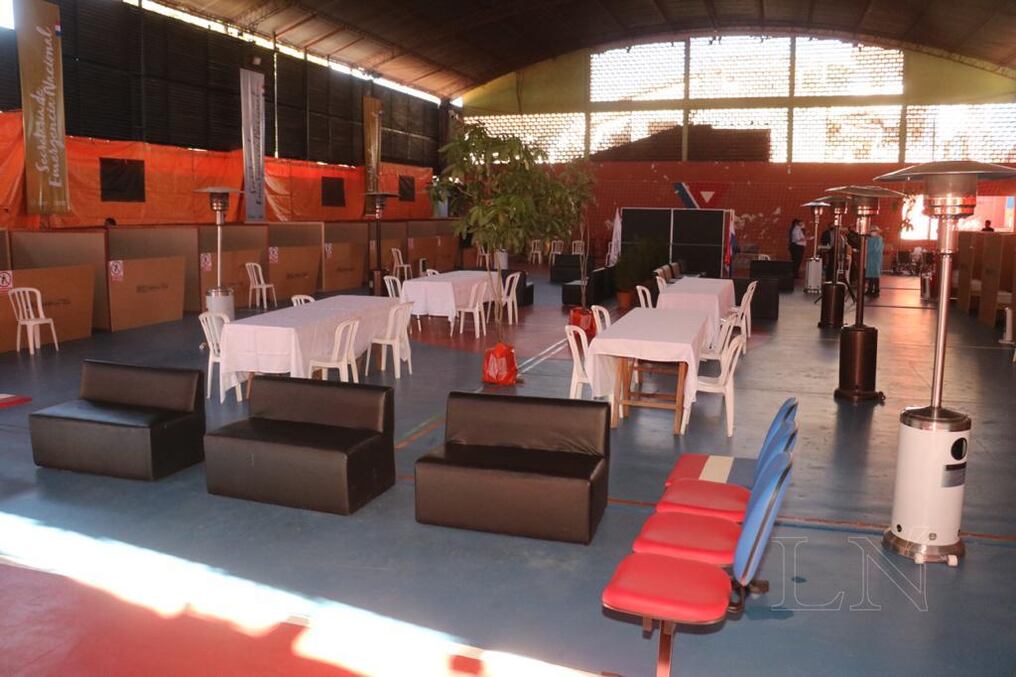 Adultos mayores en su mayoría recurren al refugio de la SEN que funciona en la sede de la Asociación Cristiana de Jóvenes (ACJ). Foto: Pánfilo Leguizamón