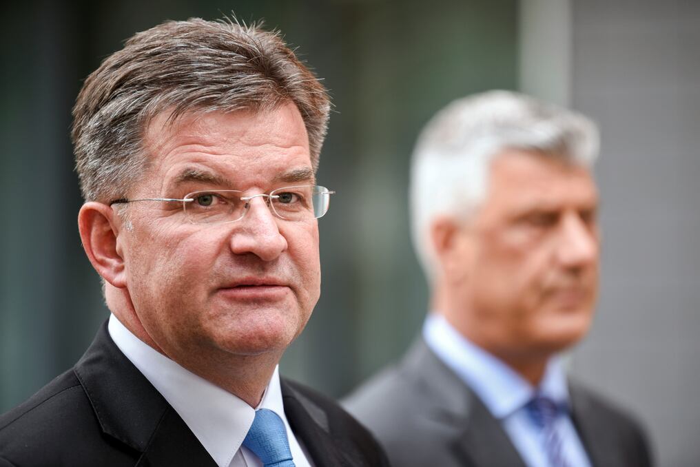 El anuncio fue hecho por el representante especial de la Unión Europea para las conversaciones, Miroslav Lajcak. Foto: AFP.