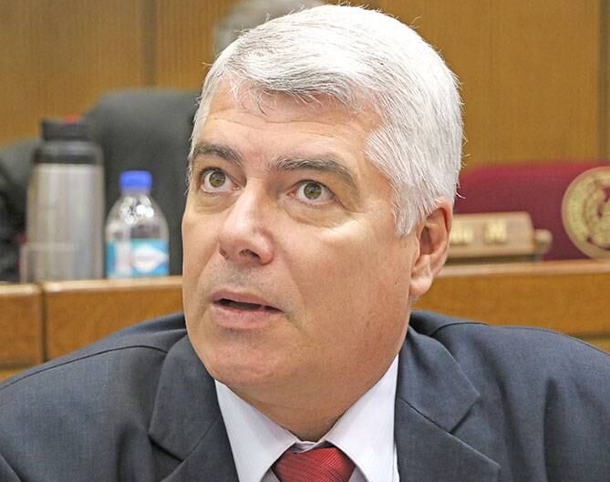 Arnoldo Wiens, ministro del MOPC. Foto: Archivo.