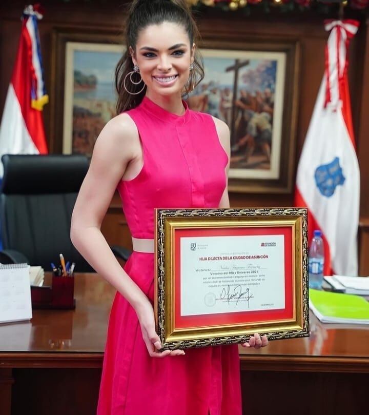 “Estoy muy agradecida porque en la noche de la gala final yo sabía que cada vez que nombraban a Paraguay estaban vibrando conmigo”, remarcó Nadia. Foto: Gentileza