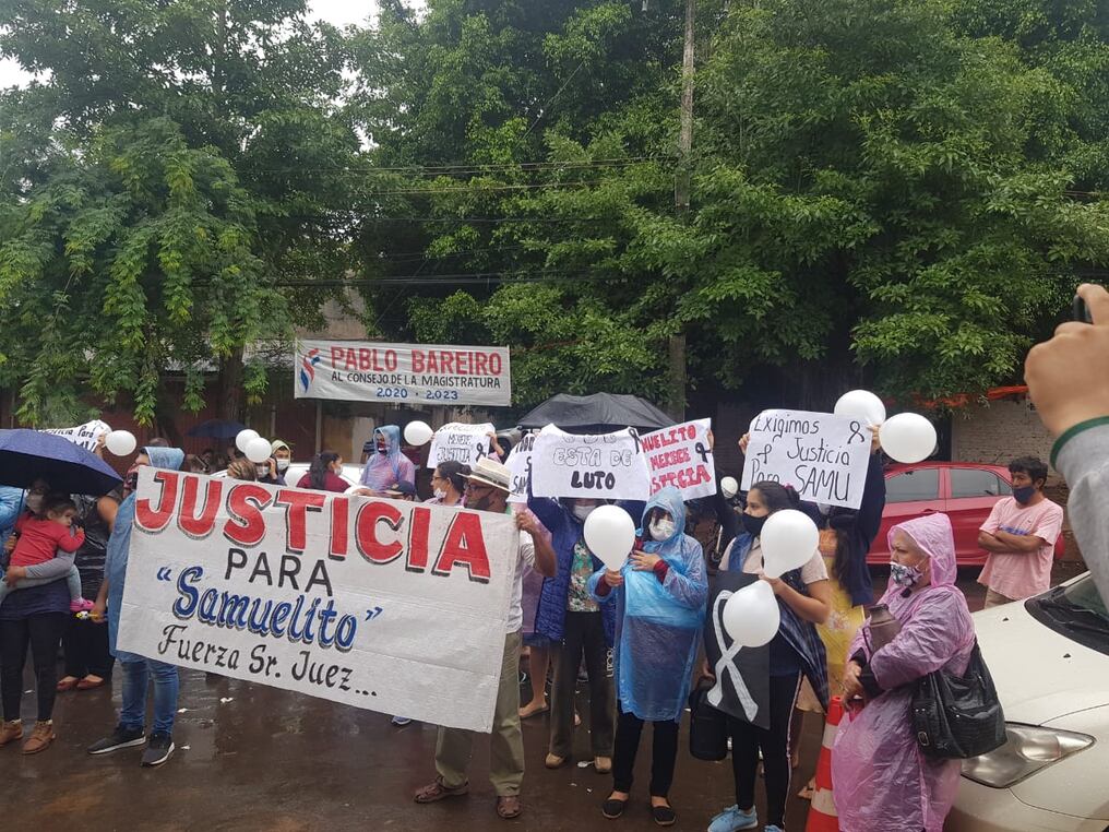 Desde la trágica noche de noviembre de 2020 en que falleciera Samuelito, familiares, vecinos y amigos piden justicia. Foto: Gentileza.