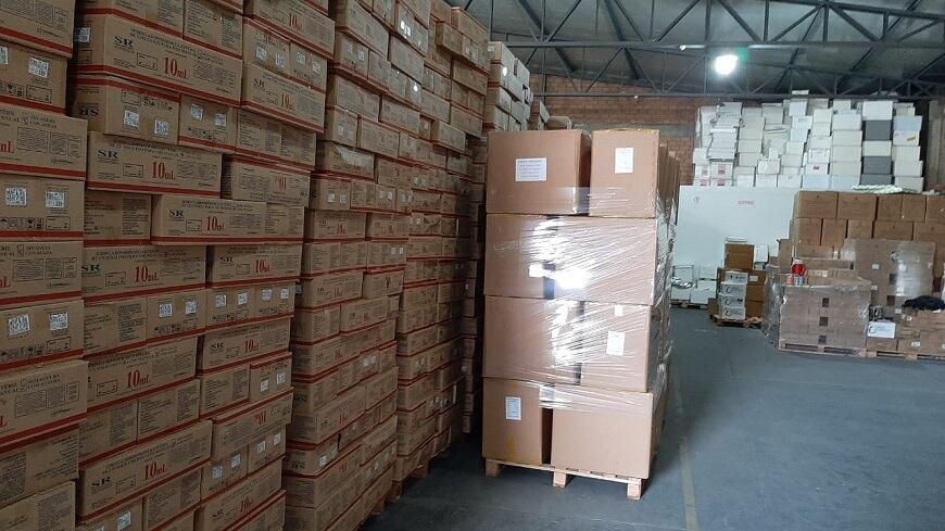 Se realizó la entrega de 35.000 trajes de protección biológica en centros de salud y hospitales de las diferentes regiones sanitarias del país. Foto: Gentileza.