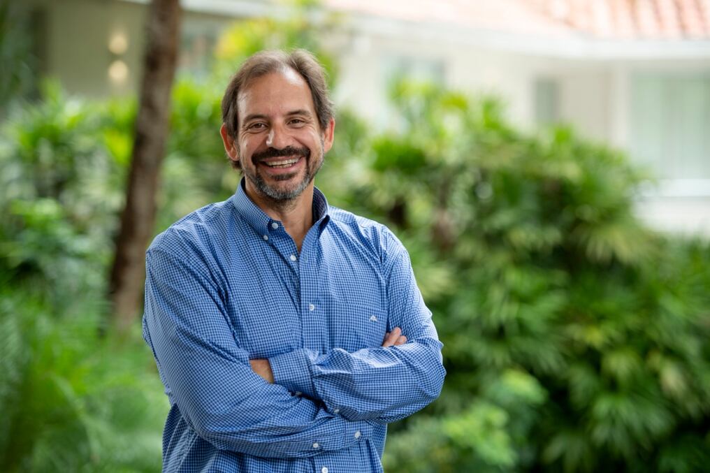 Dr. Alejandro Ayala: talento paraguayo que destaca en los Estados Unidos