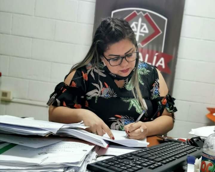 Fiscala Rocío Celeste González, de Ciudad del Este, imputó a un abogado por supuesta violencia familiar contra la madre y amenaza de enviarle sicarios. Foto: Gentileza.