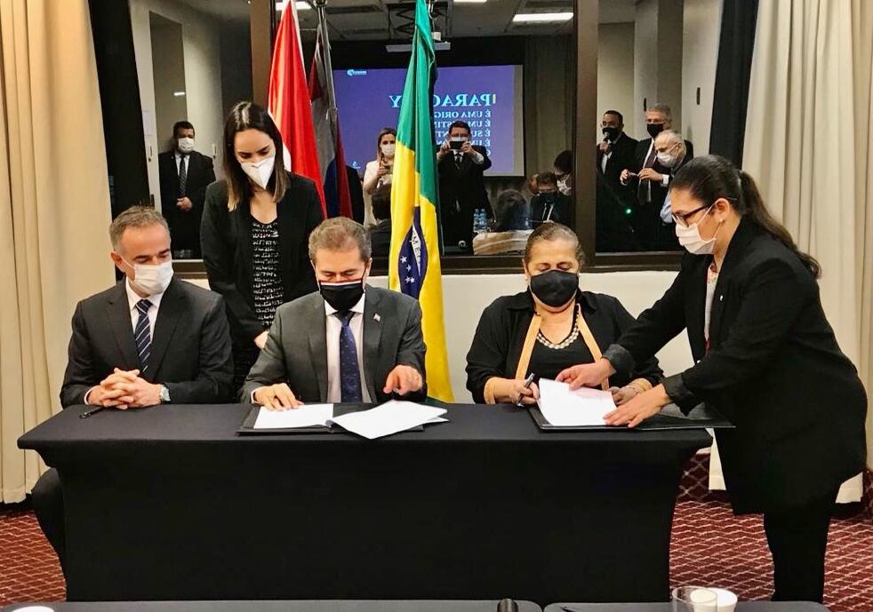 Luis Castignioli firmo el memorándum de entendimiento por parte del MIC. Foto: Gentileza.