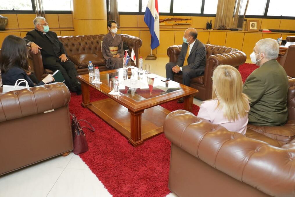 Embajador de Reino Unido de Gran Bretaña e Irlanda del Norte, Ramin Navai. Foto: Gentileza.