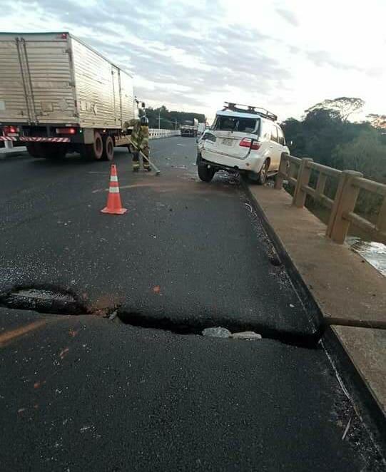 Preocupa el estado en el que se encuentra el puente que une la ciudad de Tebicuary y Coronel Martínez, sobre la Ruta PY10, específicamente en el kilómetro 185. Foto: Gentileza.