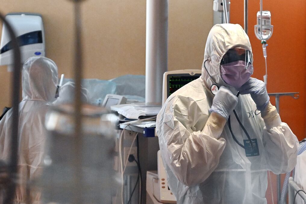 Entre el 14 y el 20 de setiembre, Europa contabilizó 4.000 nuevas muertes y fue la zona que registró un mayor aumento en el número de decesos, según se informó. Foto: AFP.
