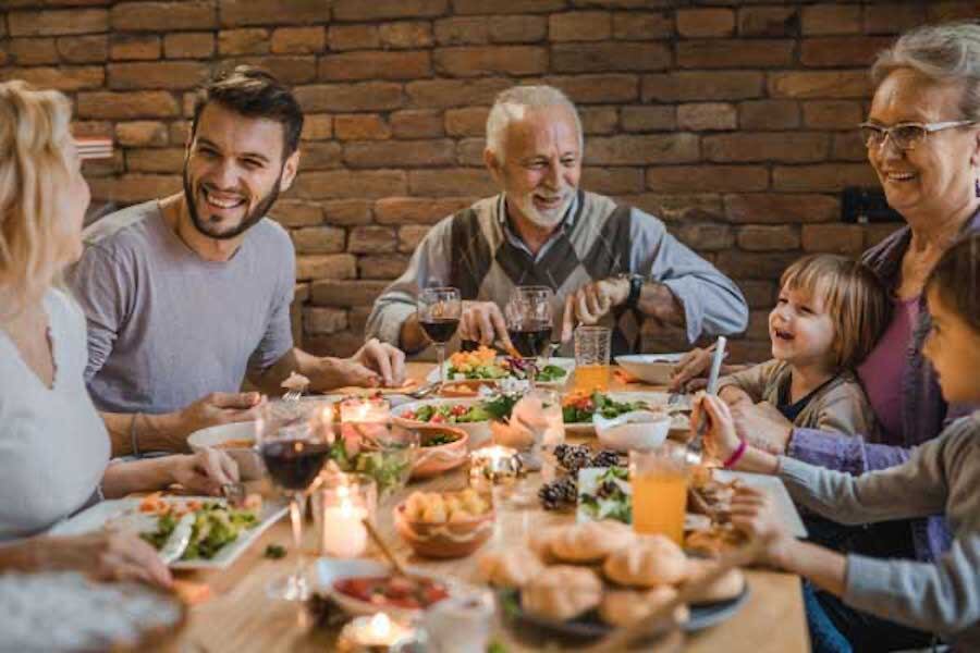 Varios establecimientos preparan con mucho cariño la tradicional reunión familiar por el Día del Padre, como cada tercer domingo de junio.