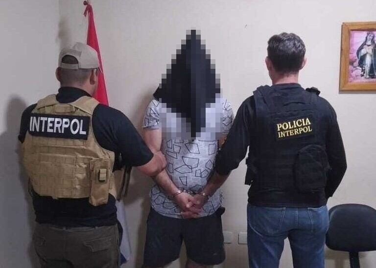 En su momento, la justicia argentina ofreció la suma de 500.000 pesos a cambio de información sobre el paraguayo detenido durante la noche del sábado en la ciudad de Villarrica. Foto: Gentileza.