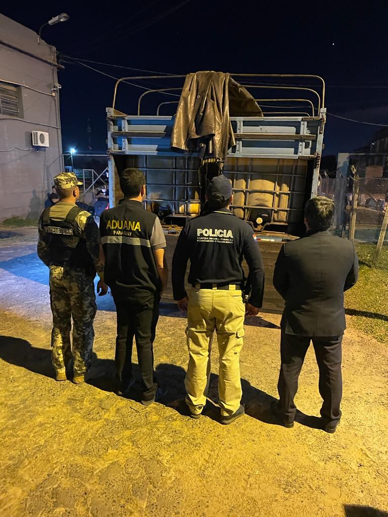 Los detenidos fueron identificados como Juan Alcides Toñánez Verón, Aldo Virgilio Acosta Gavilán y Carlos Adolfo Toñánez Stelatto. Foto: Gentileza