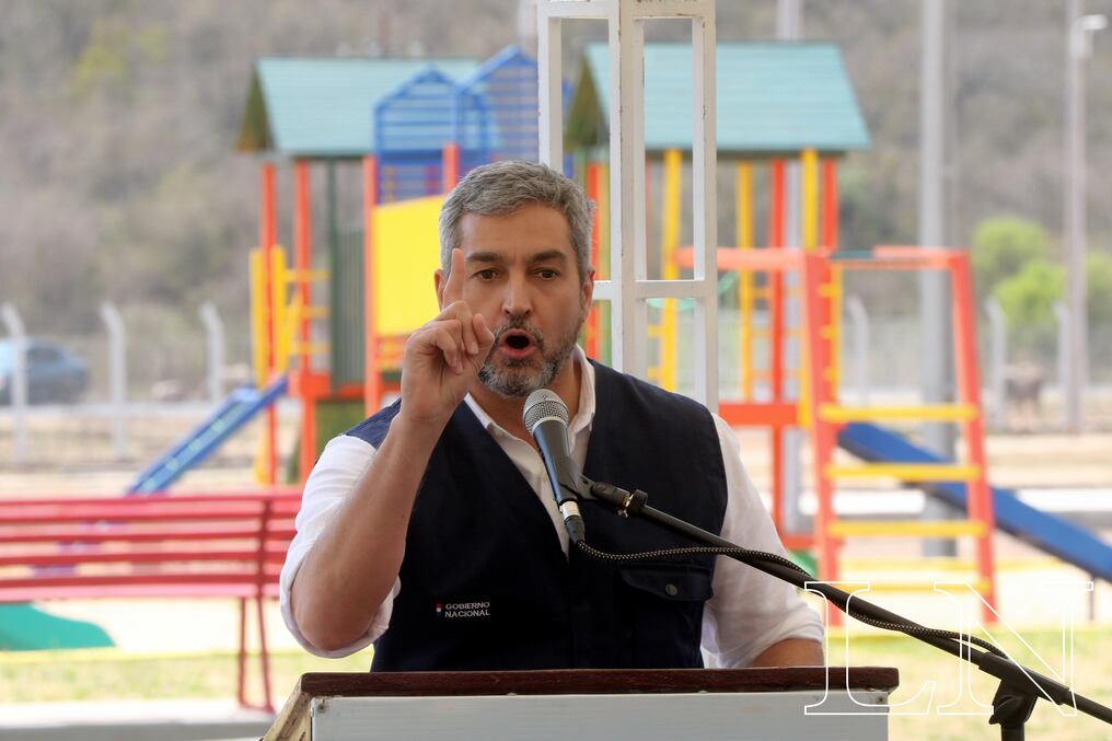 El economista critica el discurso triunfalista del presidente de la República y lo califica de peligroso. Foto: Pánfilo Leguizamón