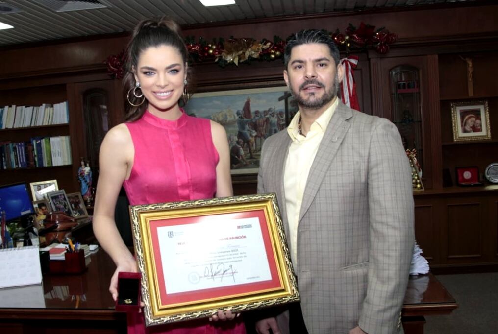 “Gracias por este gran honor de ser nombrada hija dilecta de Asunción, la ciudad donde estoy viviendo hace muchos años", remarcó la vice reina universal. Foto: Gentileza.