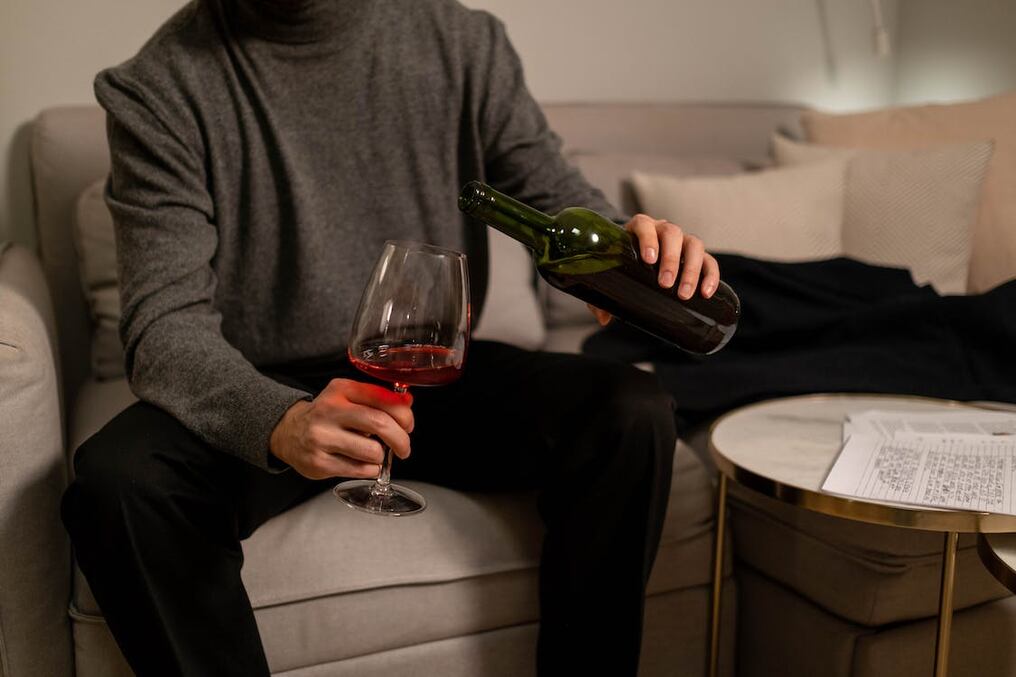 El consumo habitual de alcohol puede ser altamente peligroso para la salud, ya que también aumenta el riesgo a padecer afecciones. Foto: Pexels