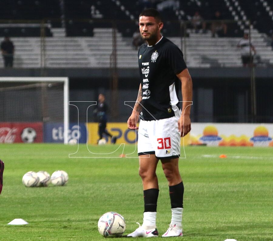 Tobías Castellano, defensor que está a préstamo en Olimpia.FOTO:EDUARDO VELÁZQUEZ