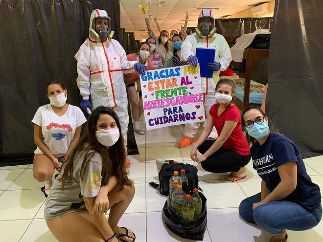 Los connacionales retornan a sus hogares tras culminar la cuarentena sanitaria que estaban cumpliendo en albergues. Foto: Gentileza.