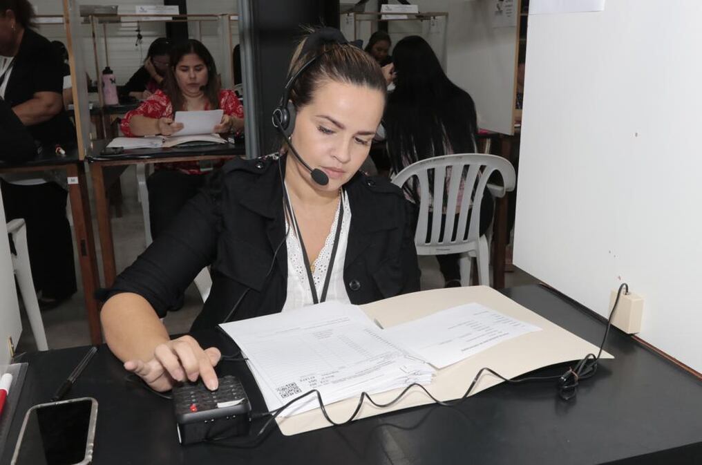 “Estos simulacros son para probar el sistema en caso de que el CTX tenga inconvenientes en la transmisión de resultados", según el director de Comunicación del TSJE, Pablo Solís. Foto: Gentileza.